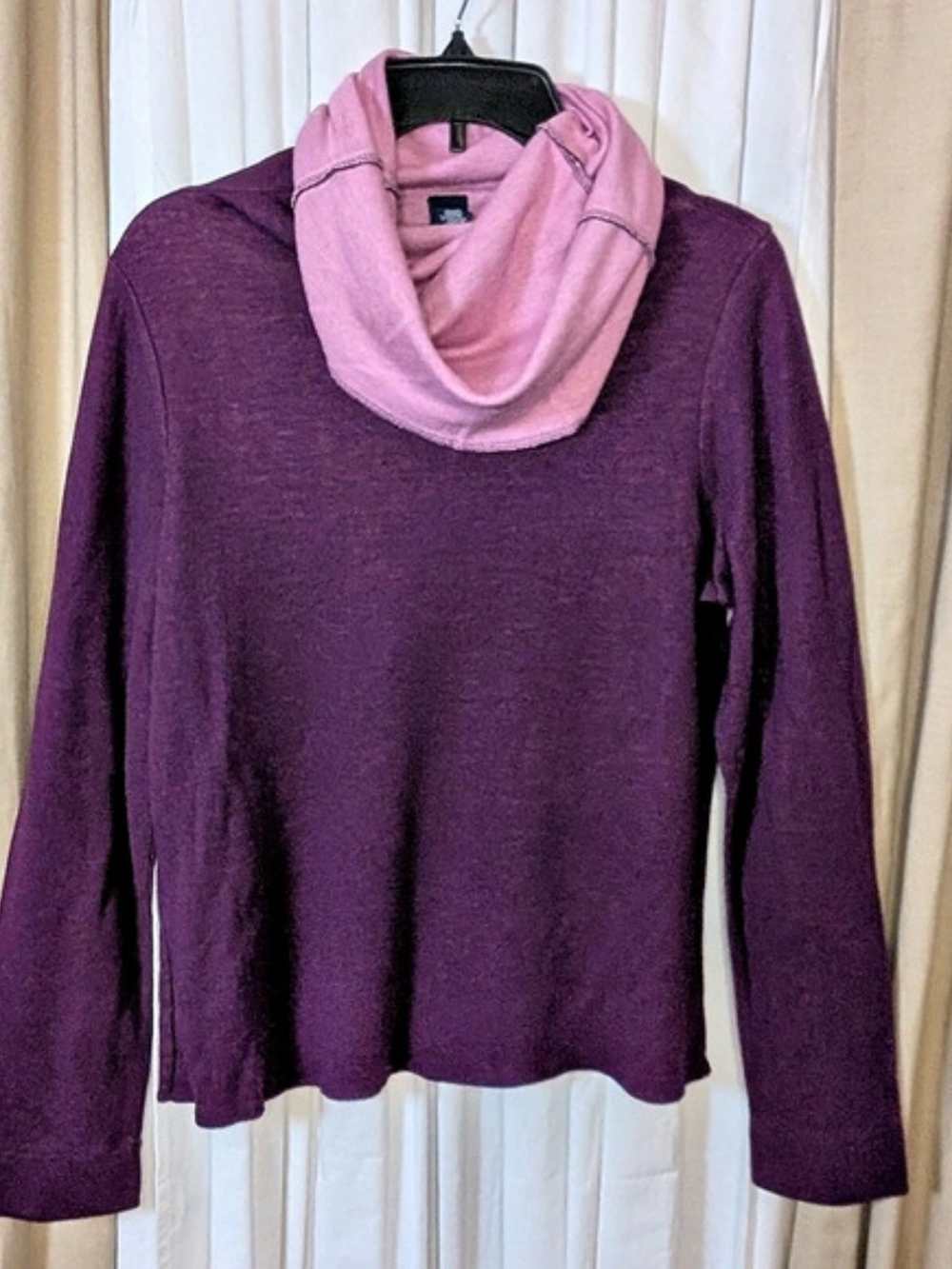 Gap Cowl Neck Long Sleeve Top in Purple & Pink XL